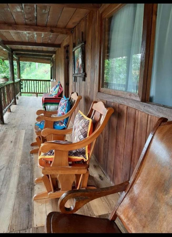 Hostal Y Cabanas Los Juanes Хардин Экстерьер фото