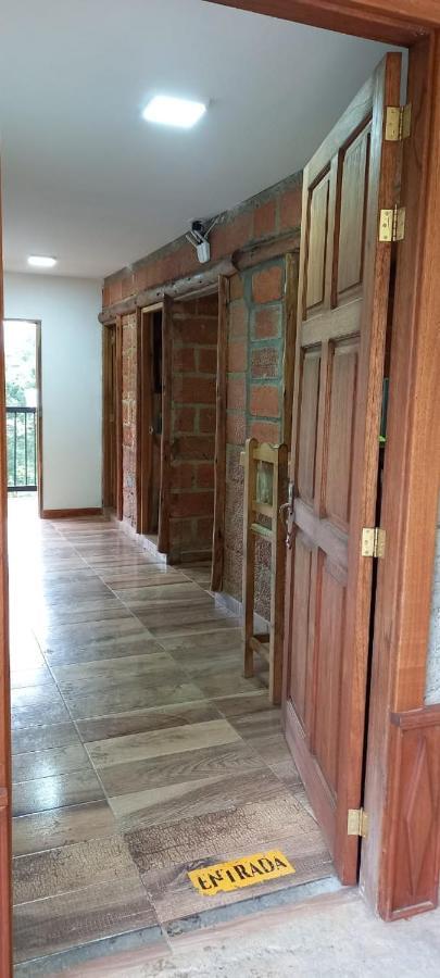 Hostal Y Cabanas Los Juanes Хардин Экстерьер фото