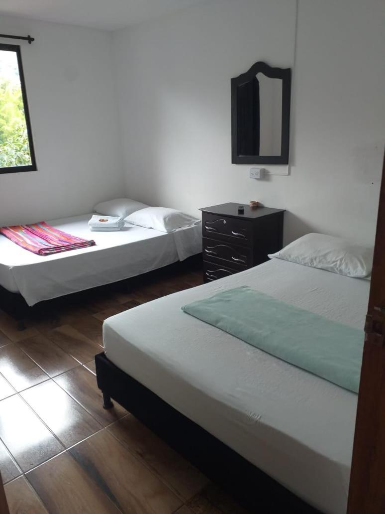 Hostal Y Cabanas Los Juanes Хардин Экстерьер фото